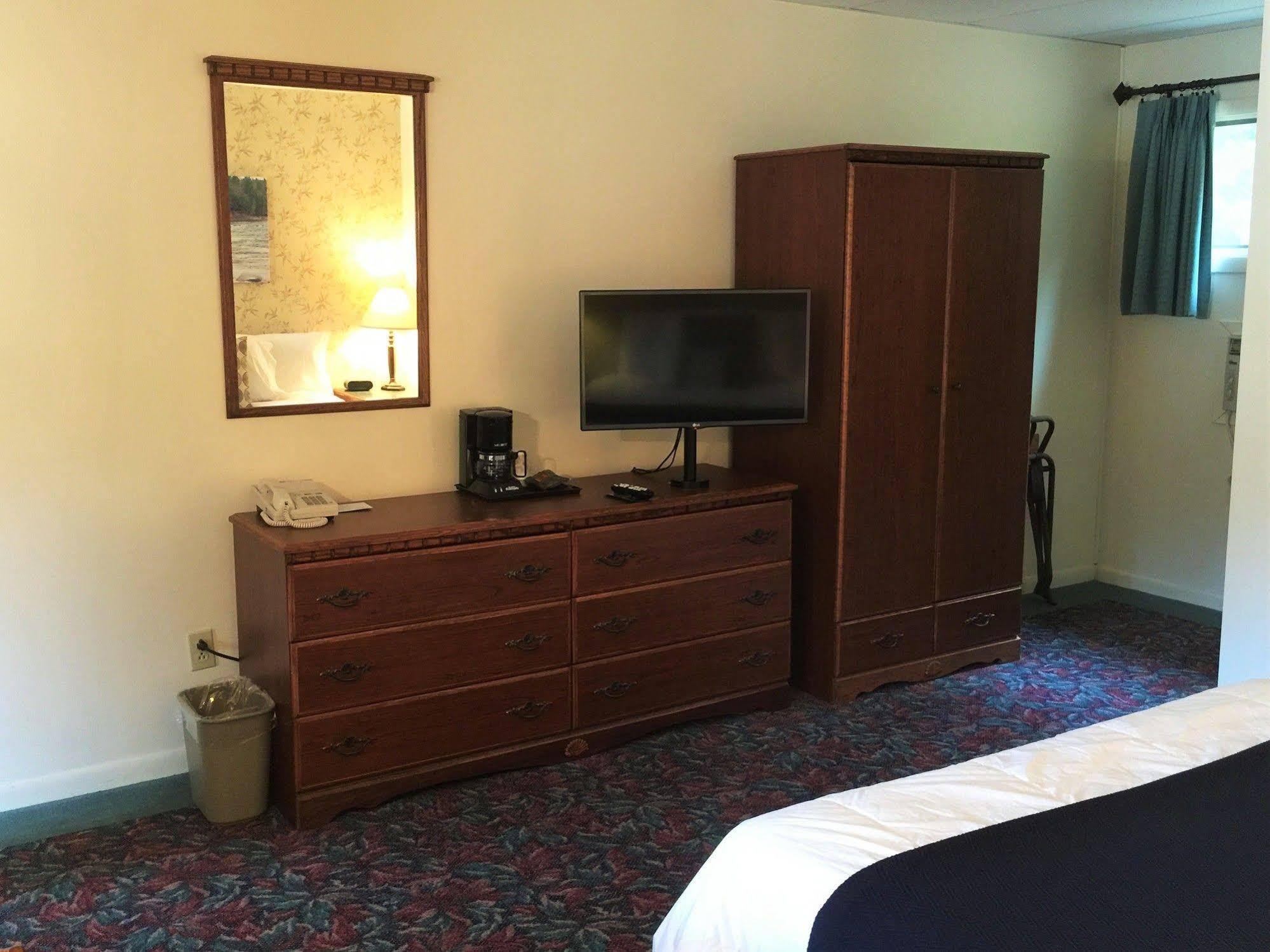 Cedar Motor Inn Маркет Екстер'єр фото