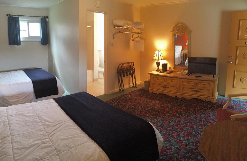 Cedar Motor Inn Маркет Екстер'єр фото