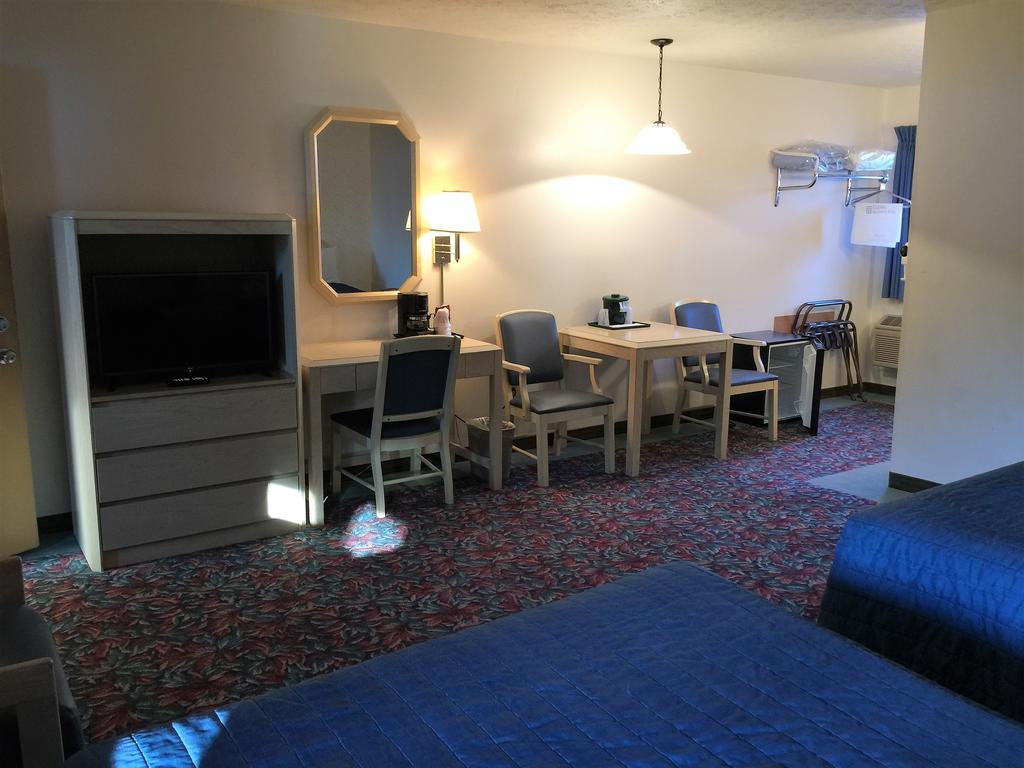 Cedar Motor Inn Маркет Екстер'єр фото
