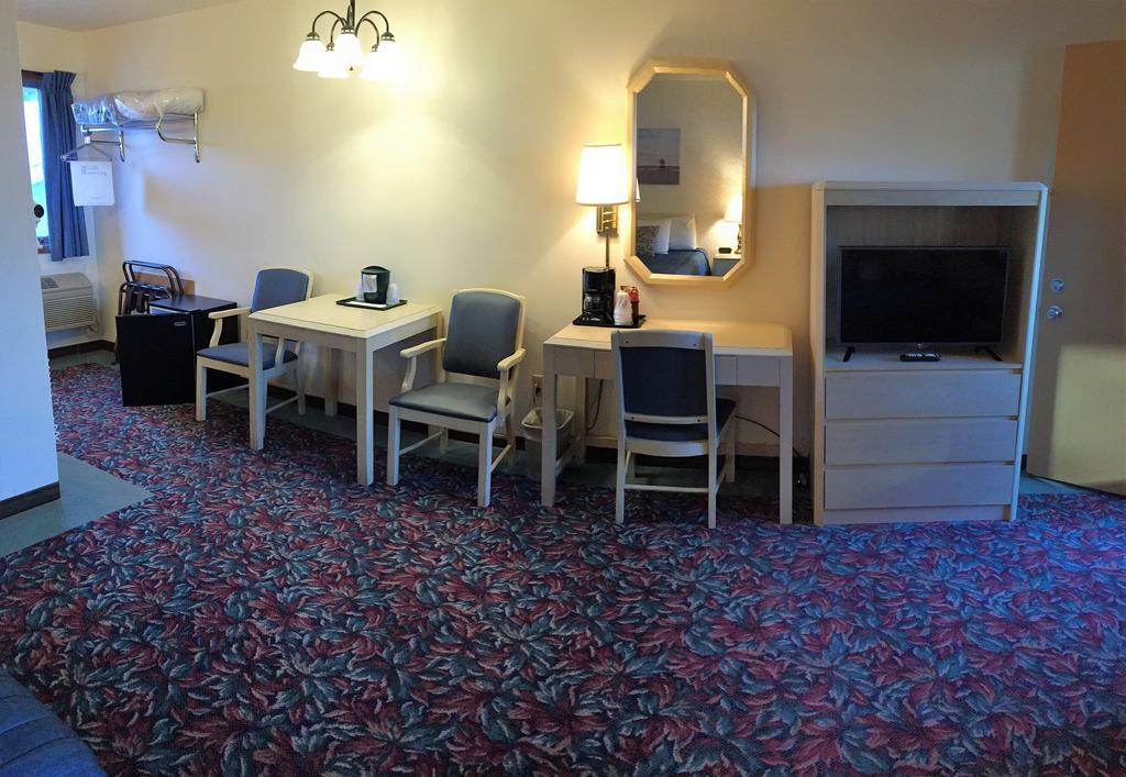 Cedar Motor Inn Маркет Екстер'єр фото