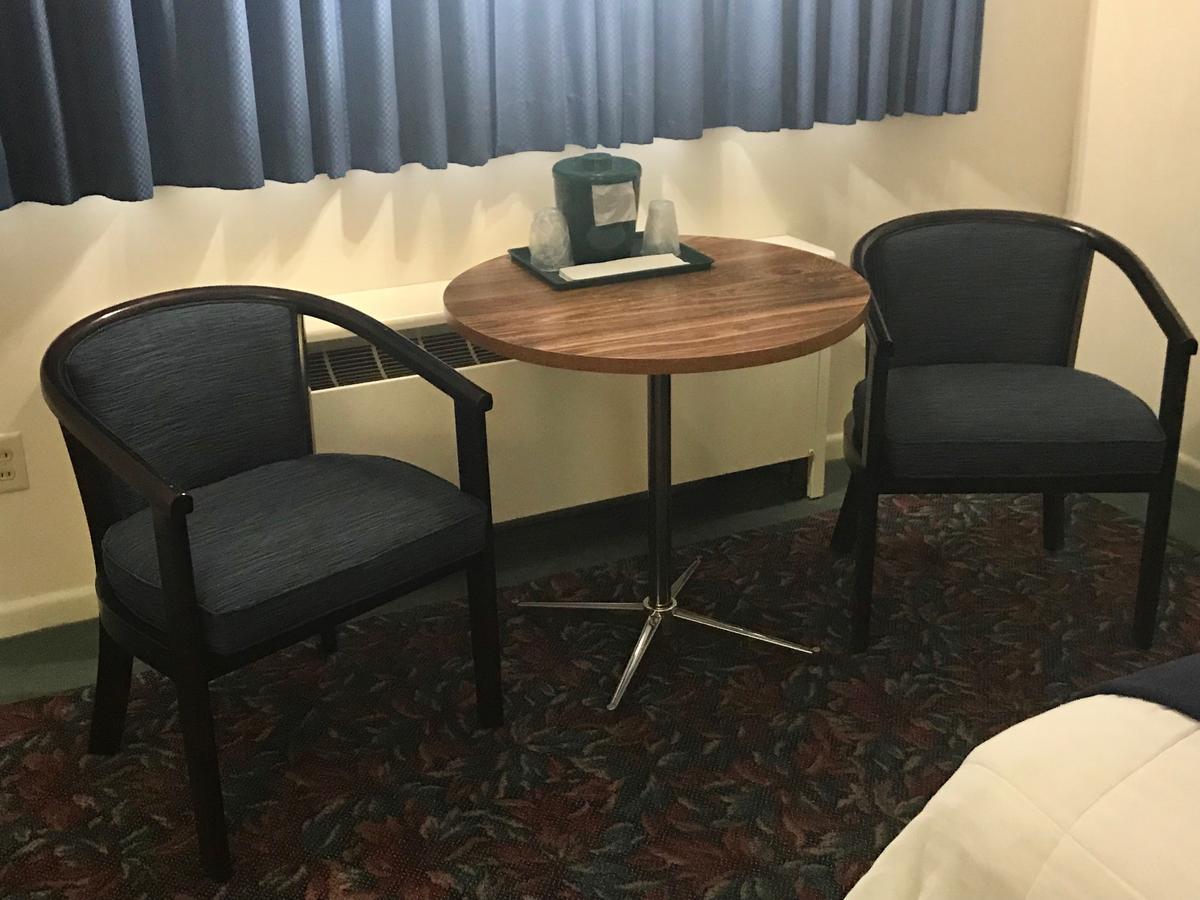 Cedar Motor Inn Маркет Екстер'єр фото