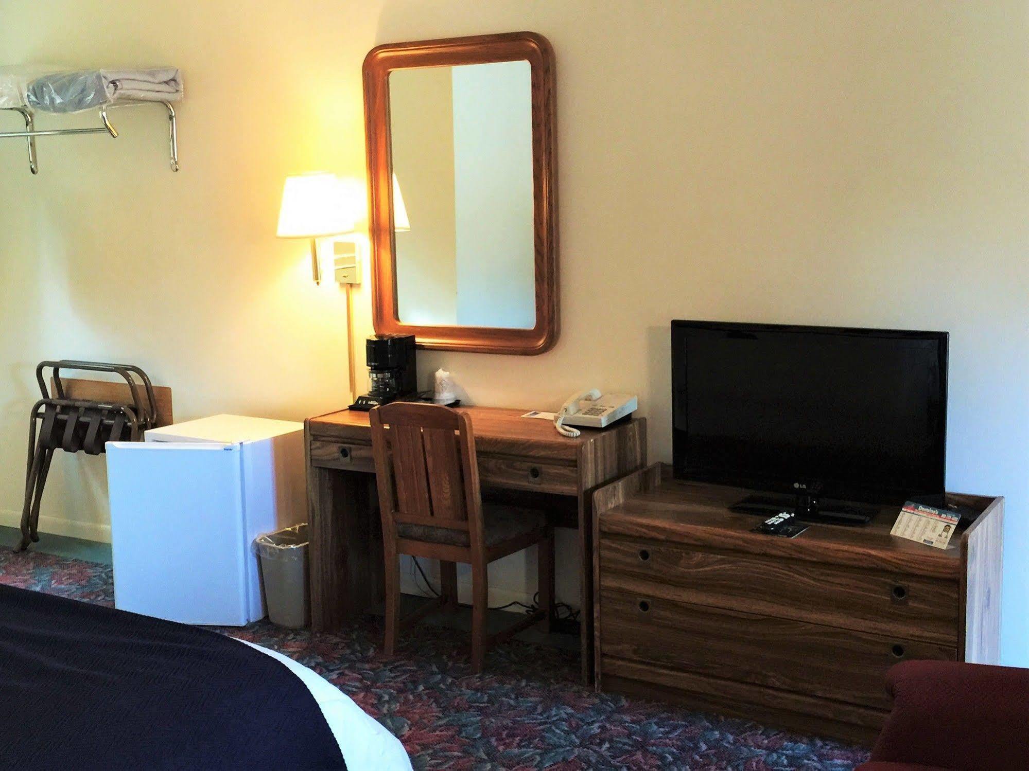Cedar Motor Inn Маркет Екстер'єр фото