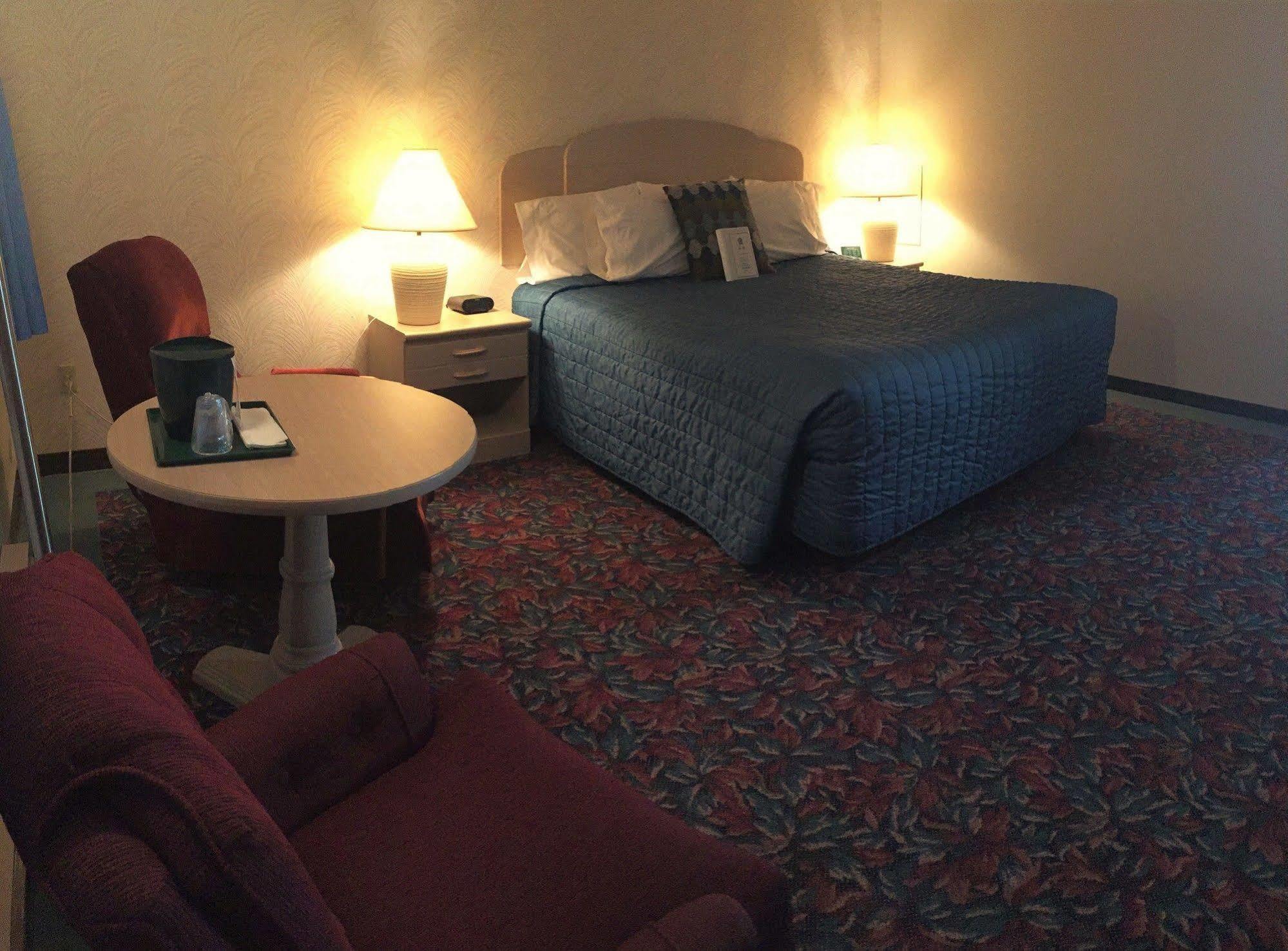 Cedar Motor Inn Маркет Екстер'єр фото